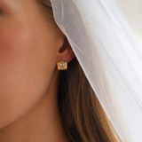 Luxe Oval Stone Huggers