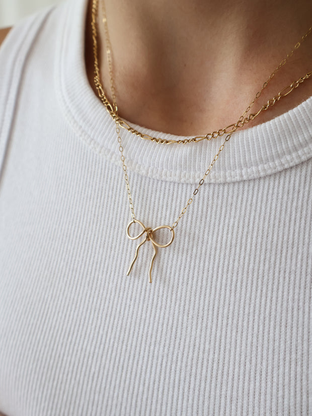 The Bow Necklace