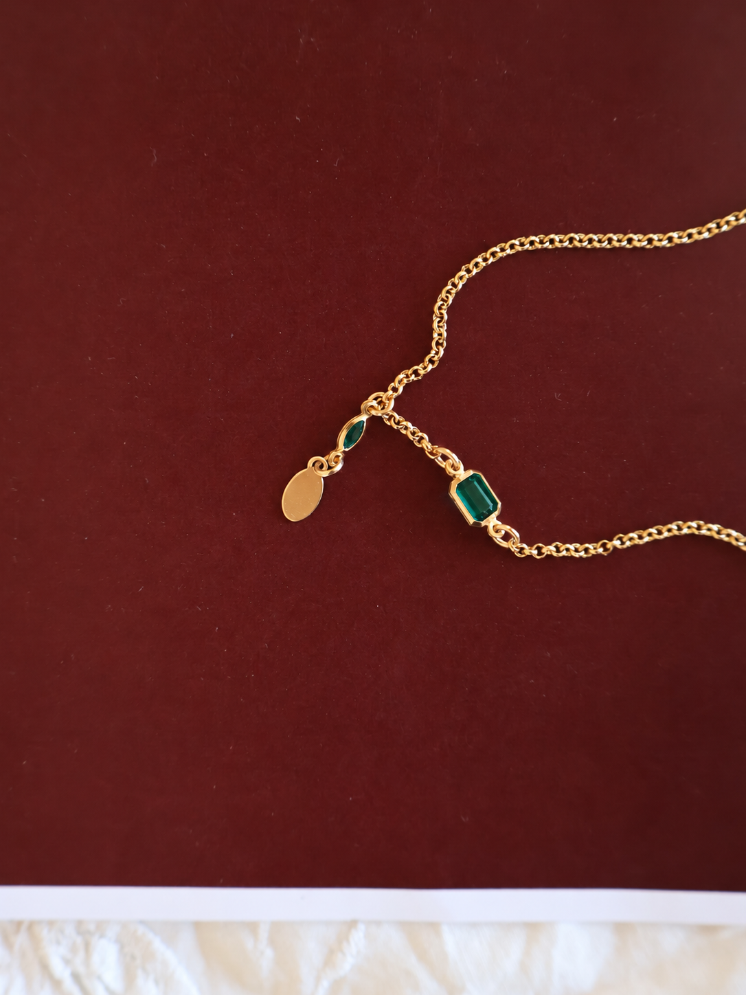 Gem Dangling Necklace