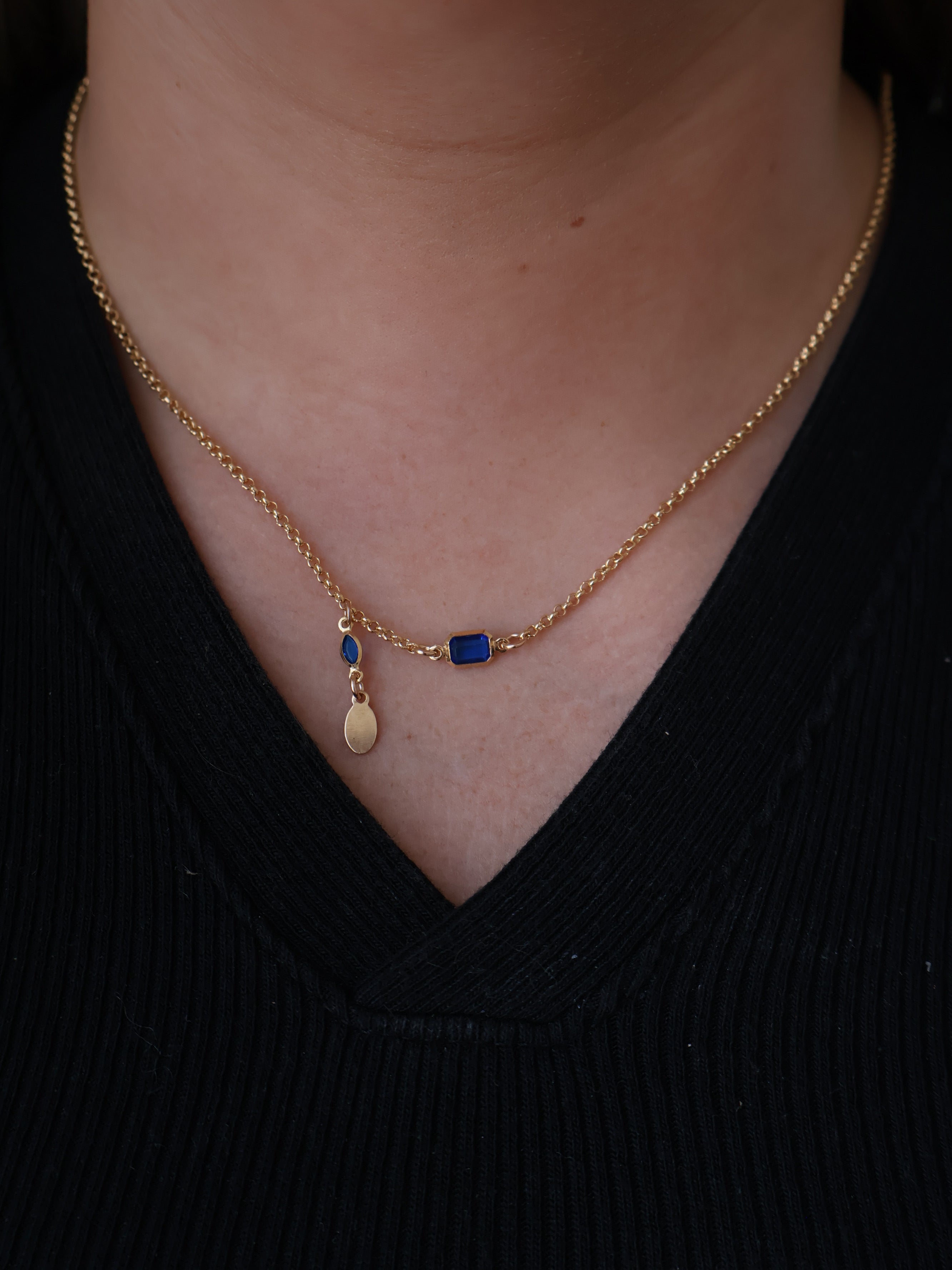 Gem Dangling Necklace