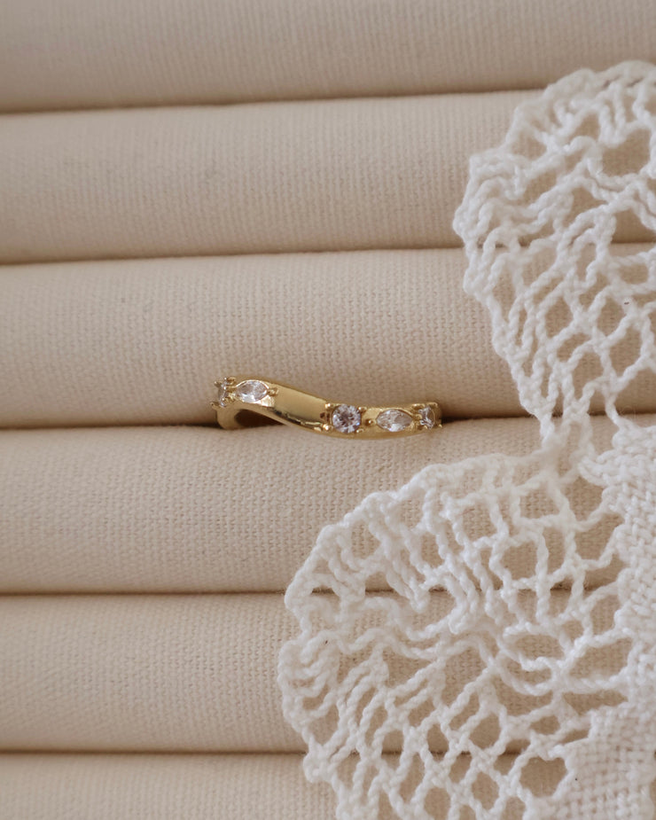 The Luna Ring
