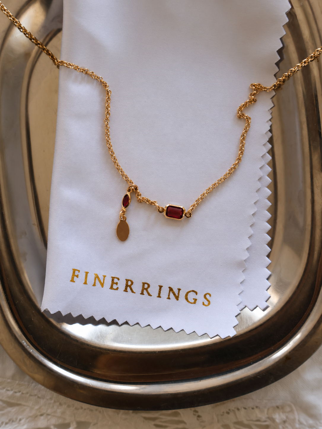 Gem Dangling Necklace