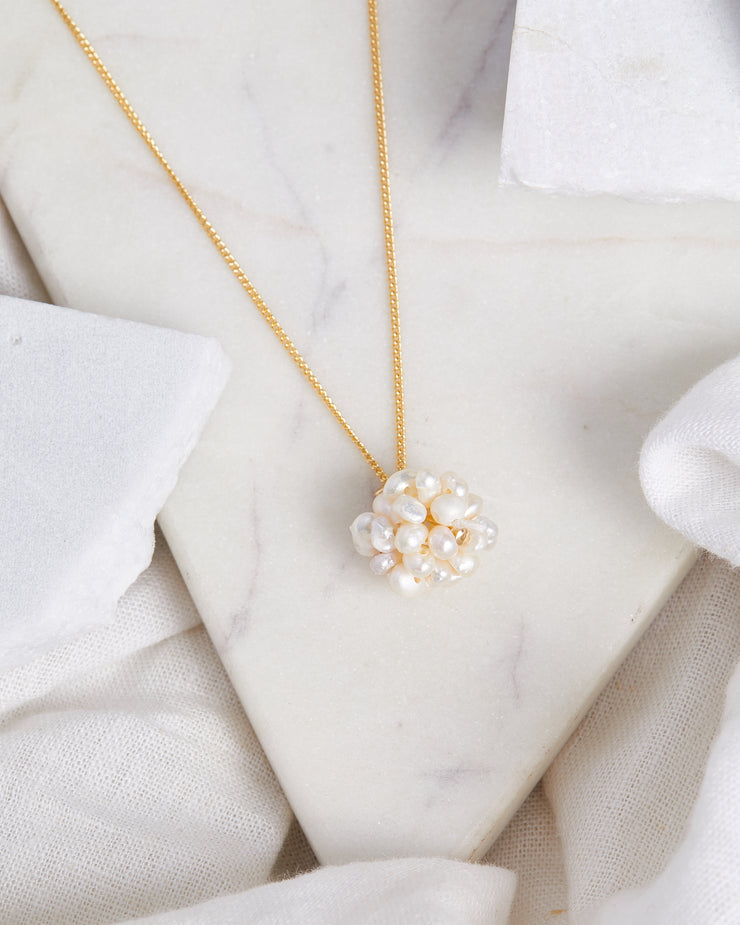 Flower Pearl Necklace