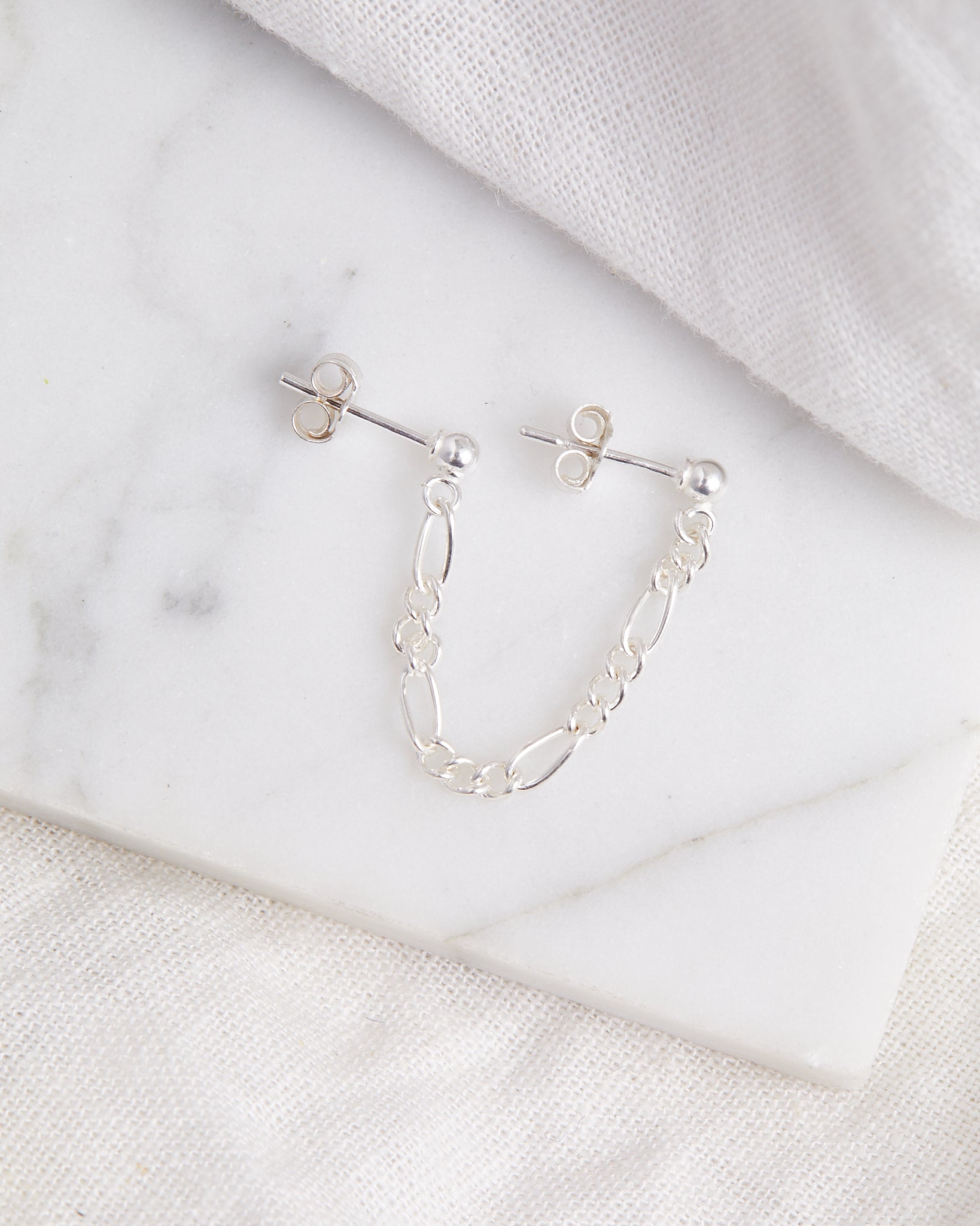Chain Double Stud